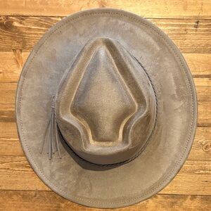 Gray Wide-Brim Suede Fedora Hat